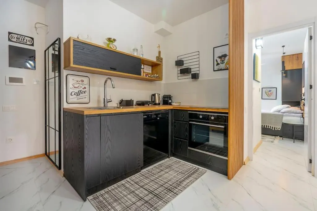 3 Bedroom Modern Gem / Sololaki Tiflis Gürcistan
